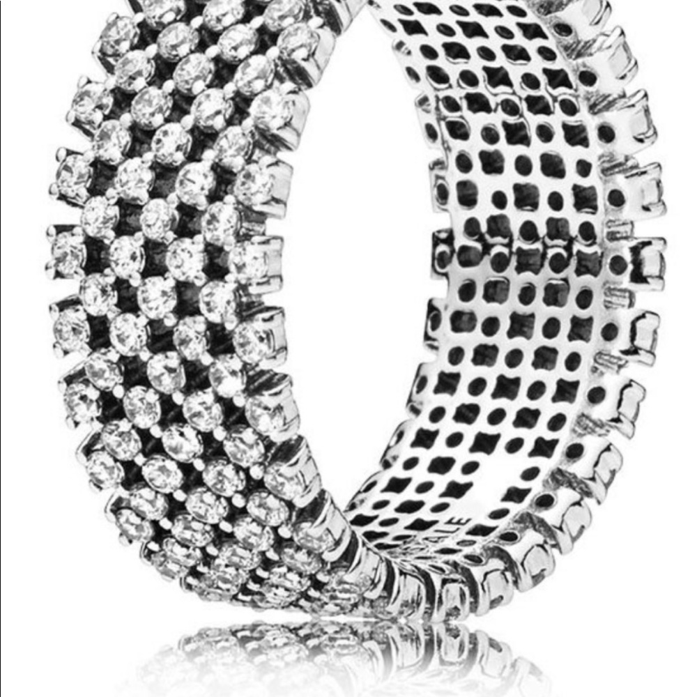 SOLD🌟🌟Pandora ring bundle - Picture 6 of 8